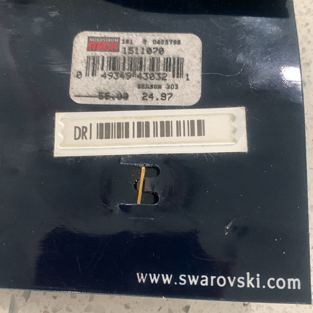 NWT Swarovski Gold tone Crystal girl brooch - Picture 3 of 4
